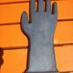Pair of mussels in gloves 40s