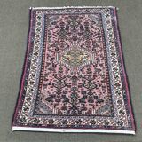 Handmade wool Iranian rug - 1.25m x 0.75m