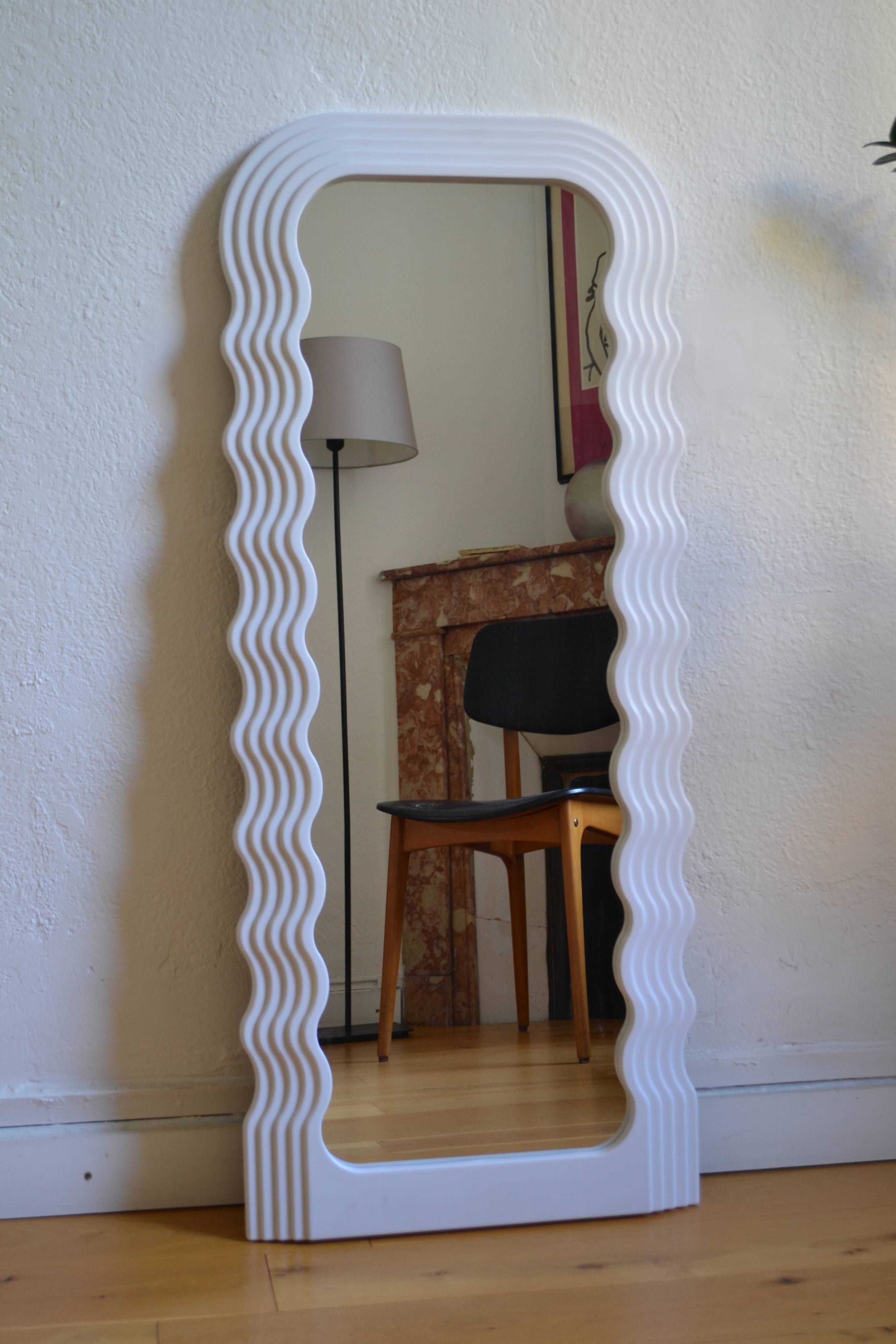Wall mirror