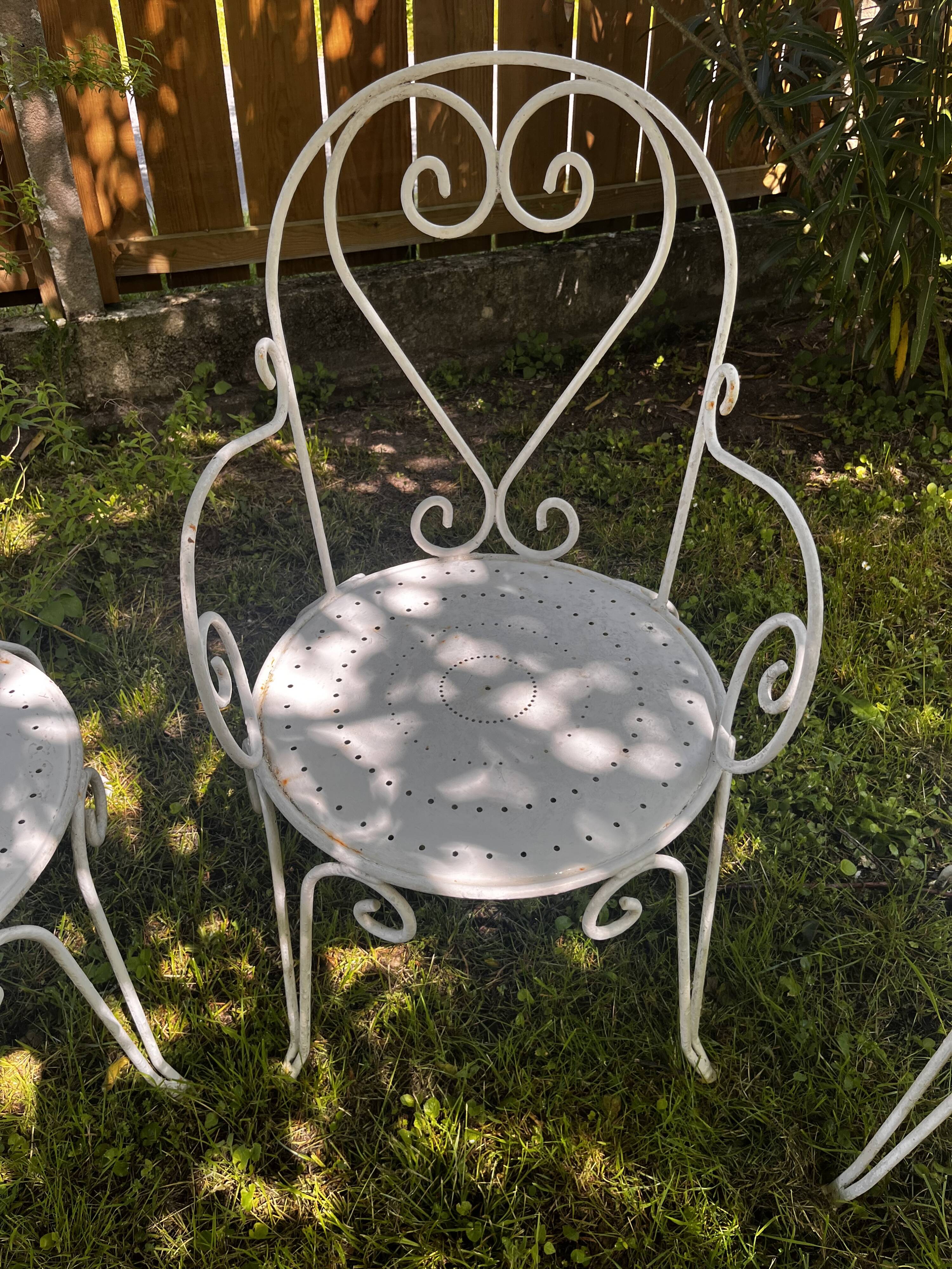 Garden chairs and armchairs