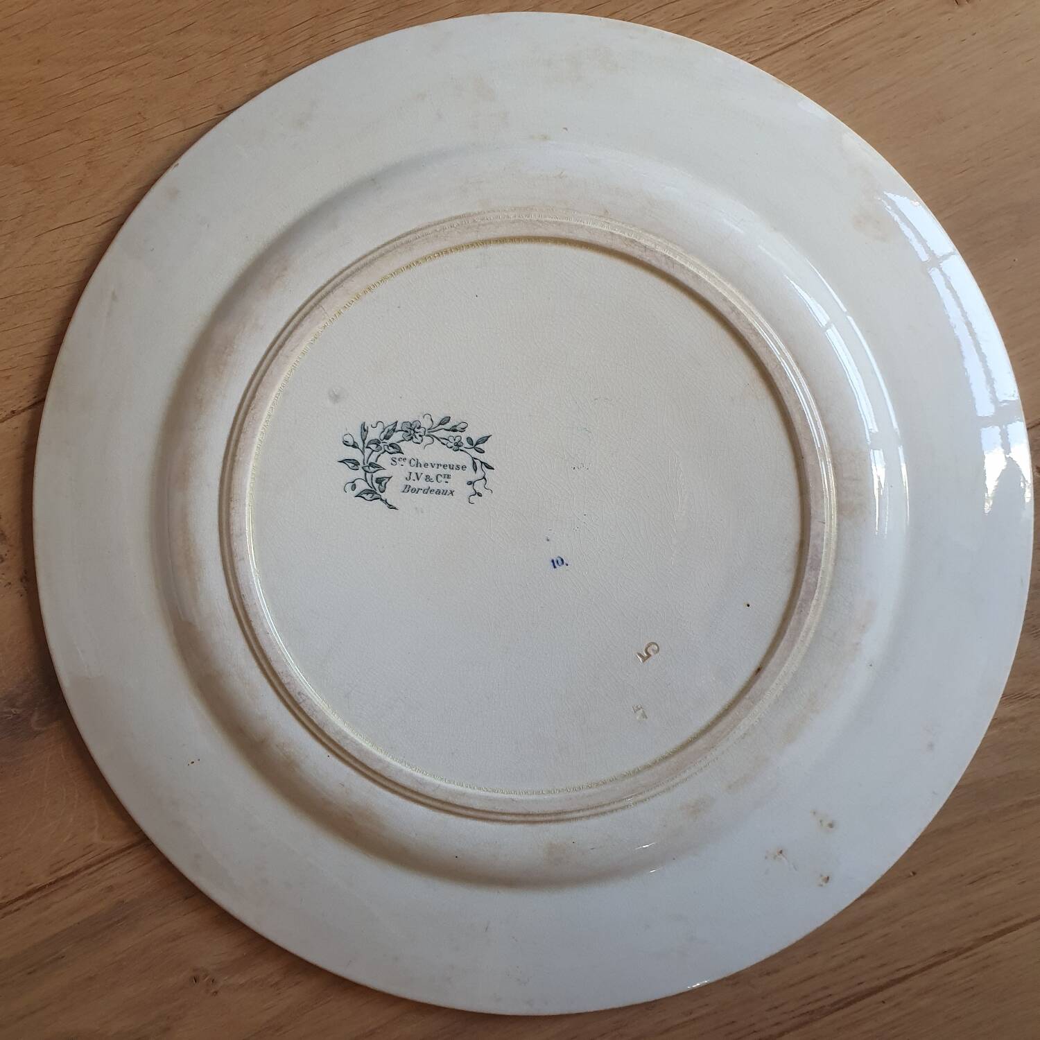Large dish Earth of Iron Bordeaux Chevreuse