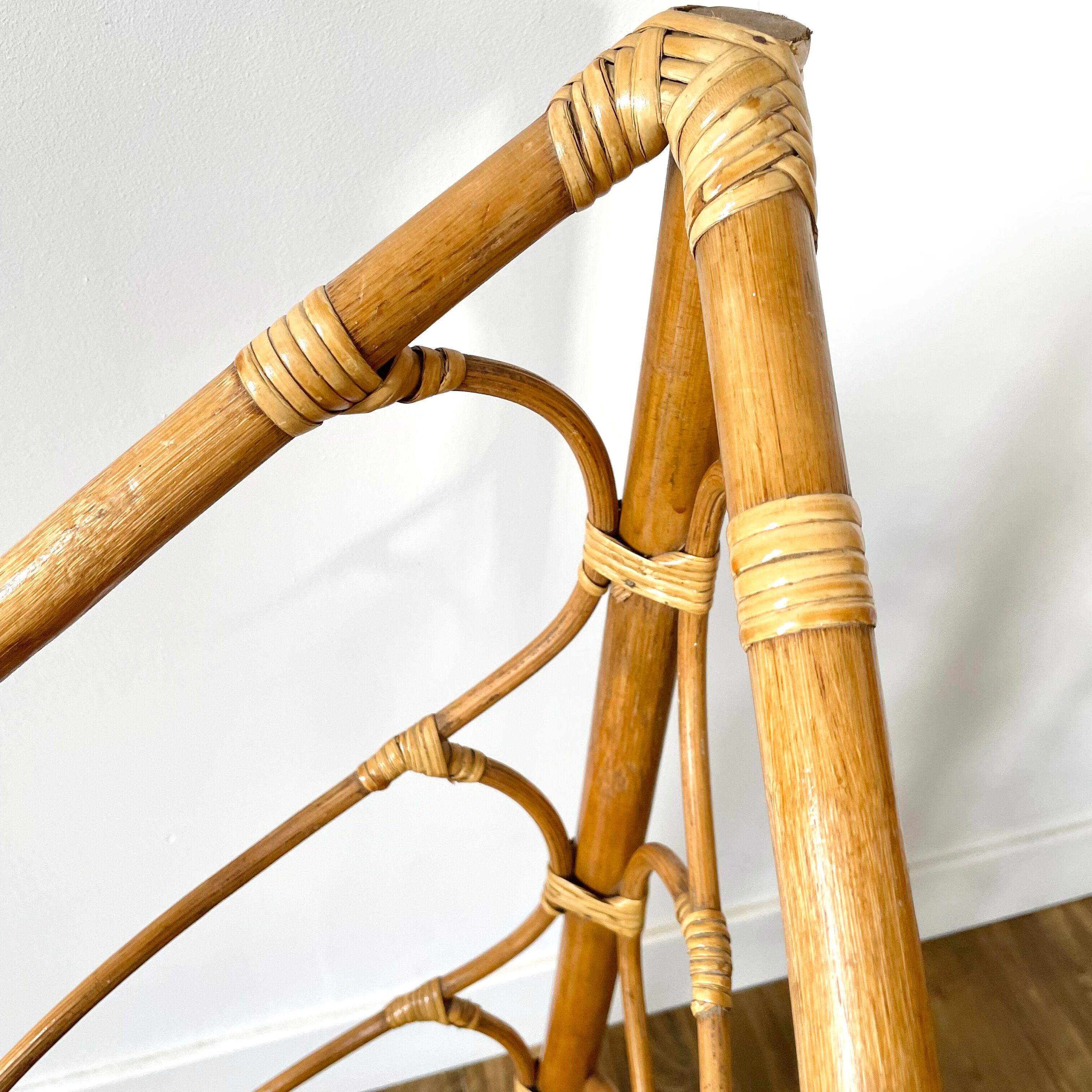 Rattan umbrella holder