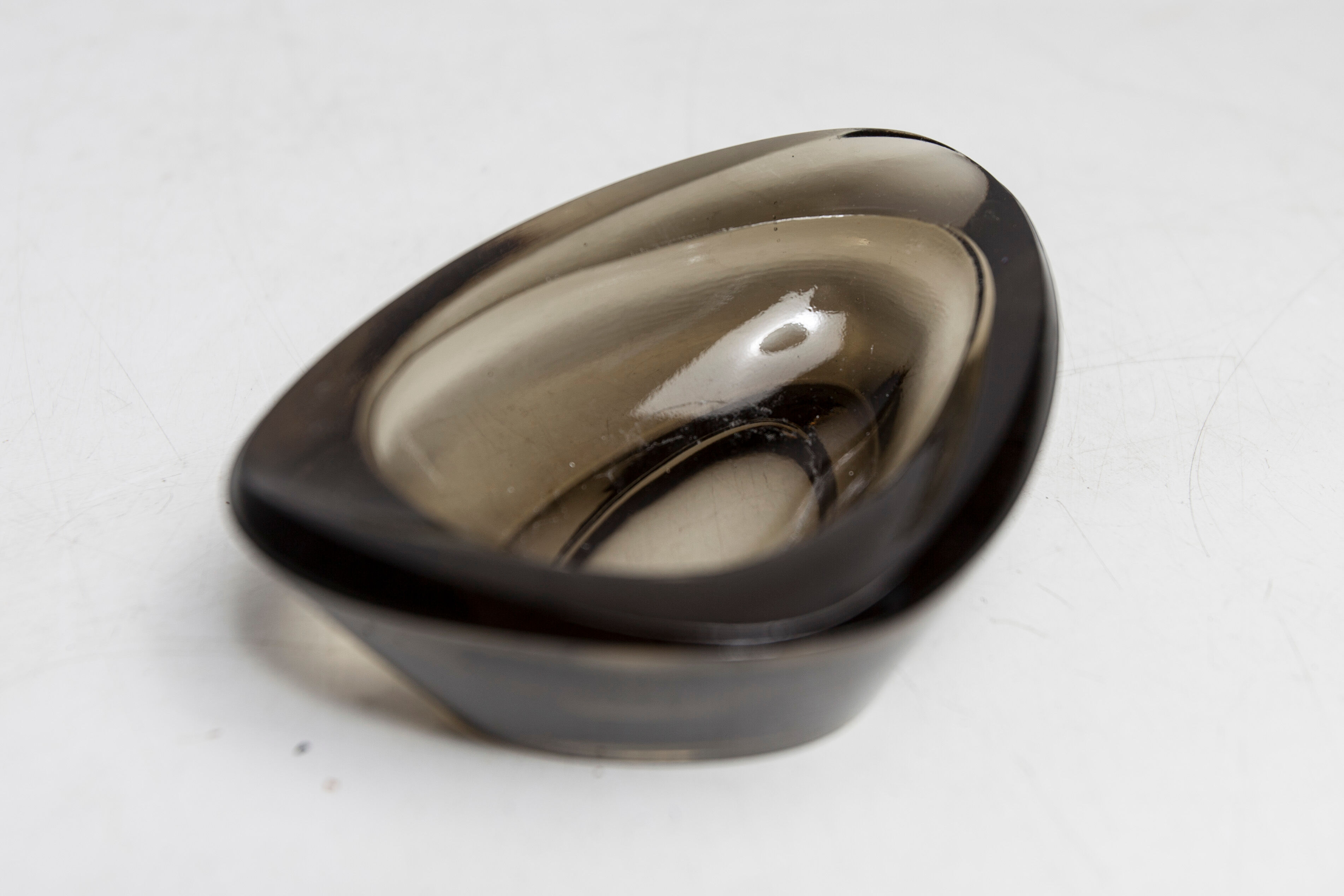 Asymmetrical ashtray Murano smoked 1960