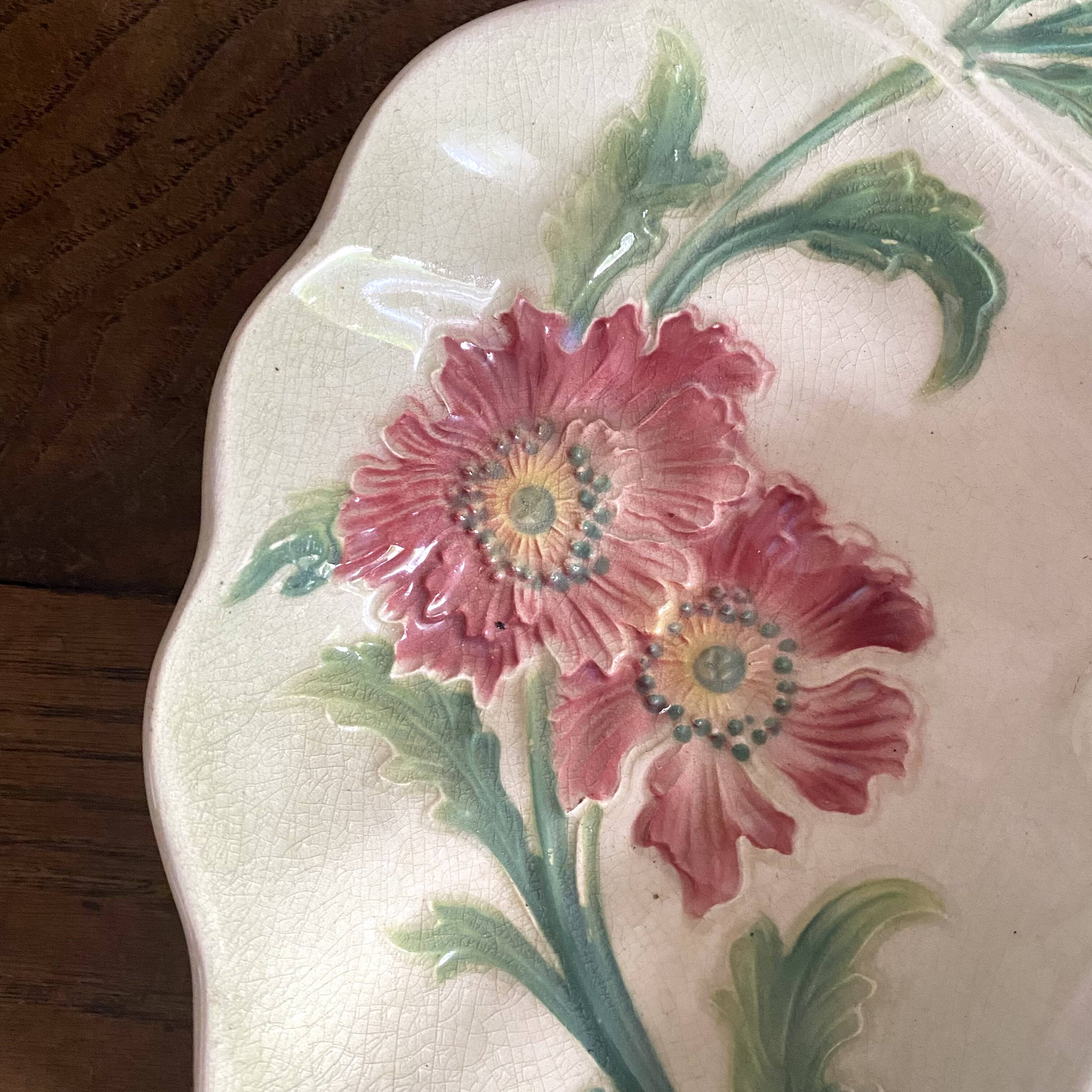 Art Nouveau slip dish with poppy decoration