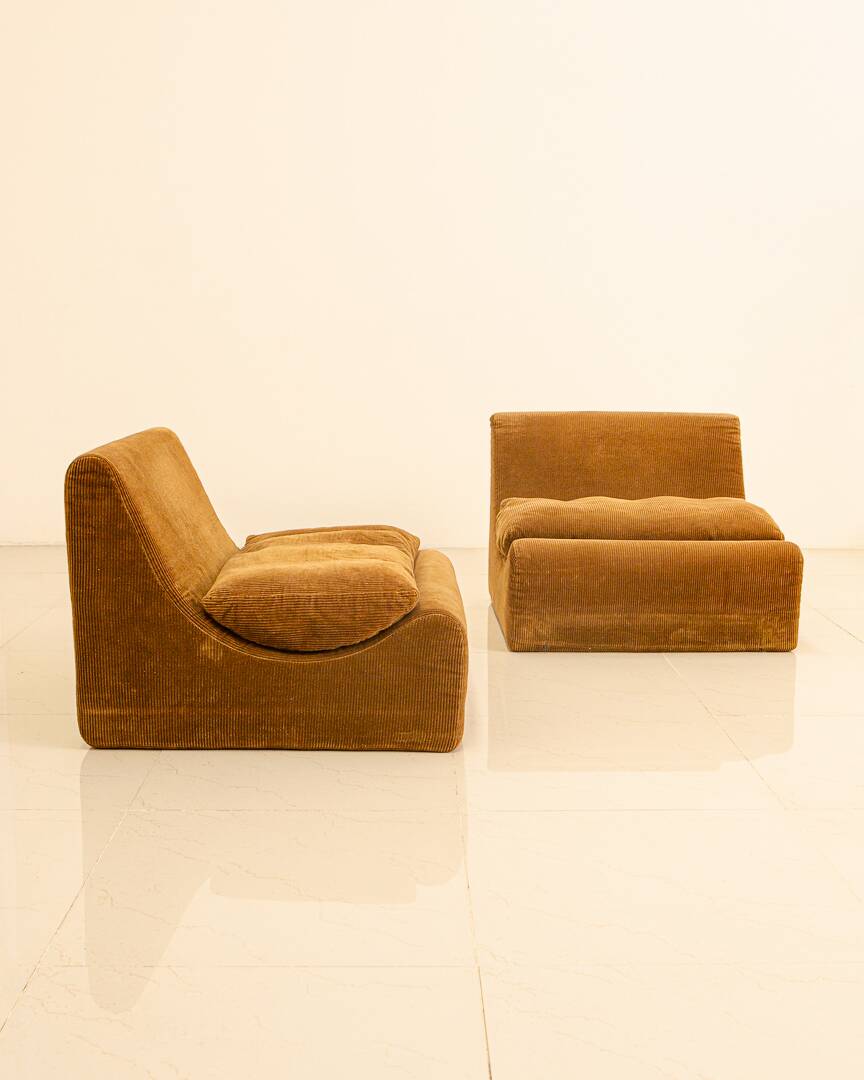Pair of "Orbis" armchairs in brown velvet by Luigi Colani for Cor 60