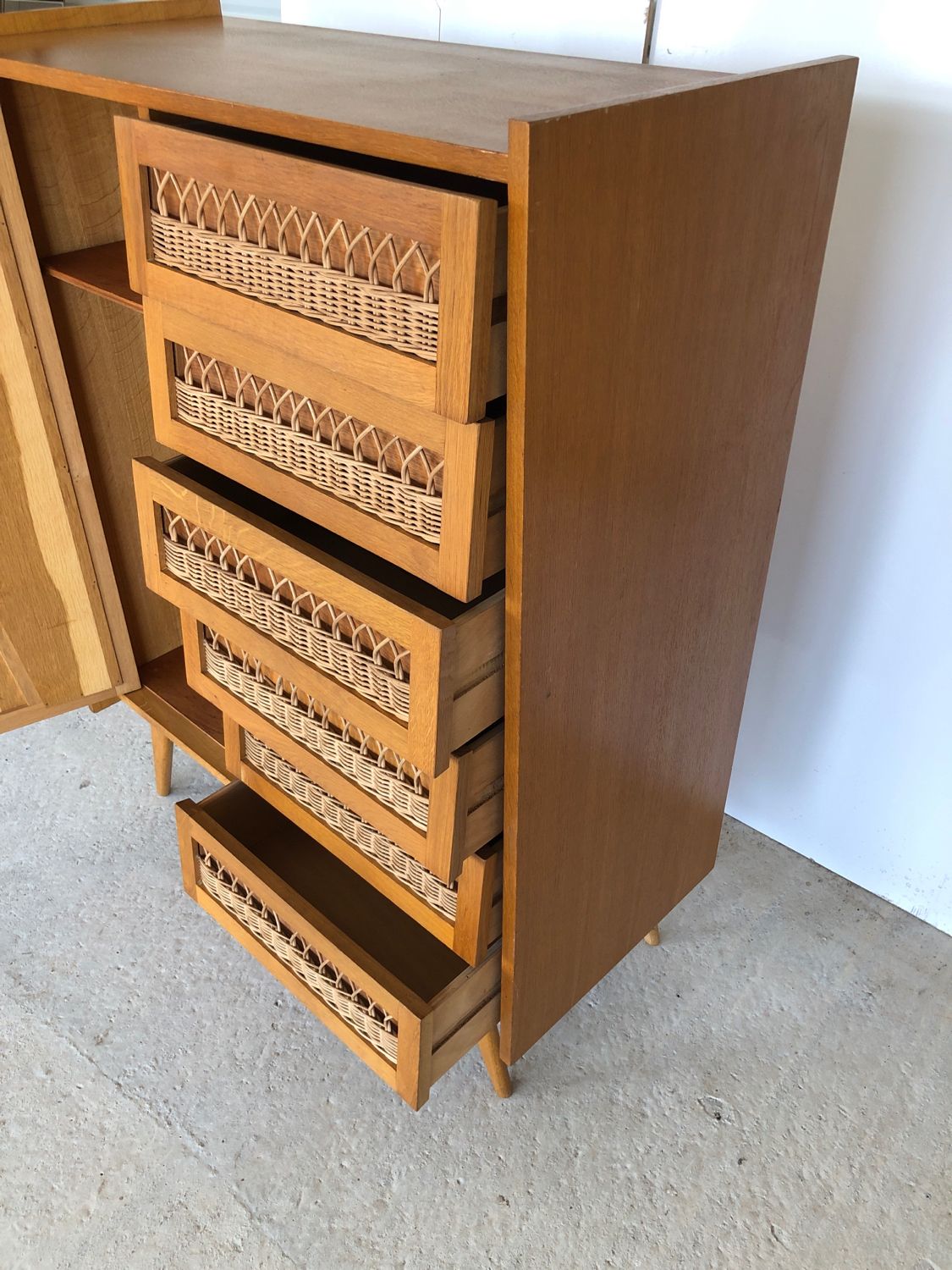 Wardrobe cabinet and drawers in oak and rattan feet compass Vintage year 60