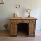 Large desk