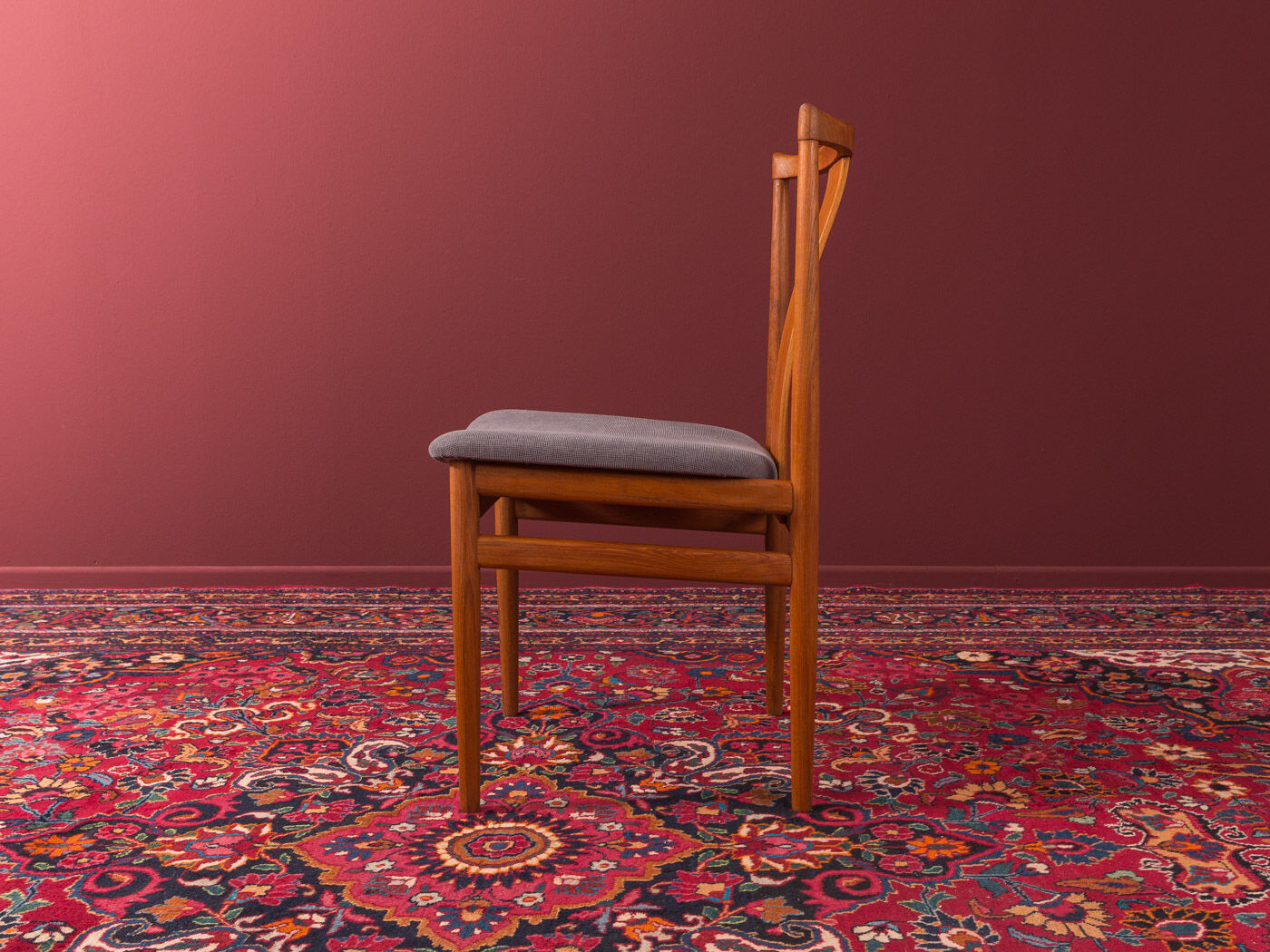 Set of 4 dining chairs by Henning Sørensen