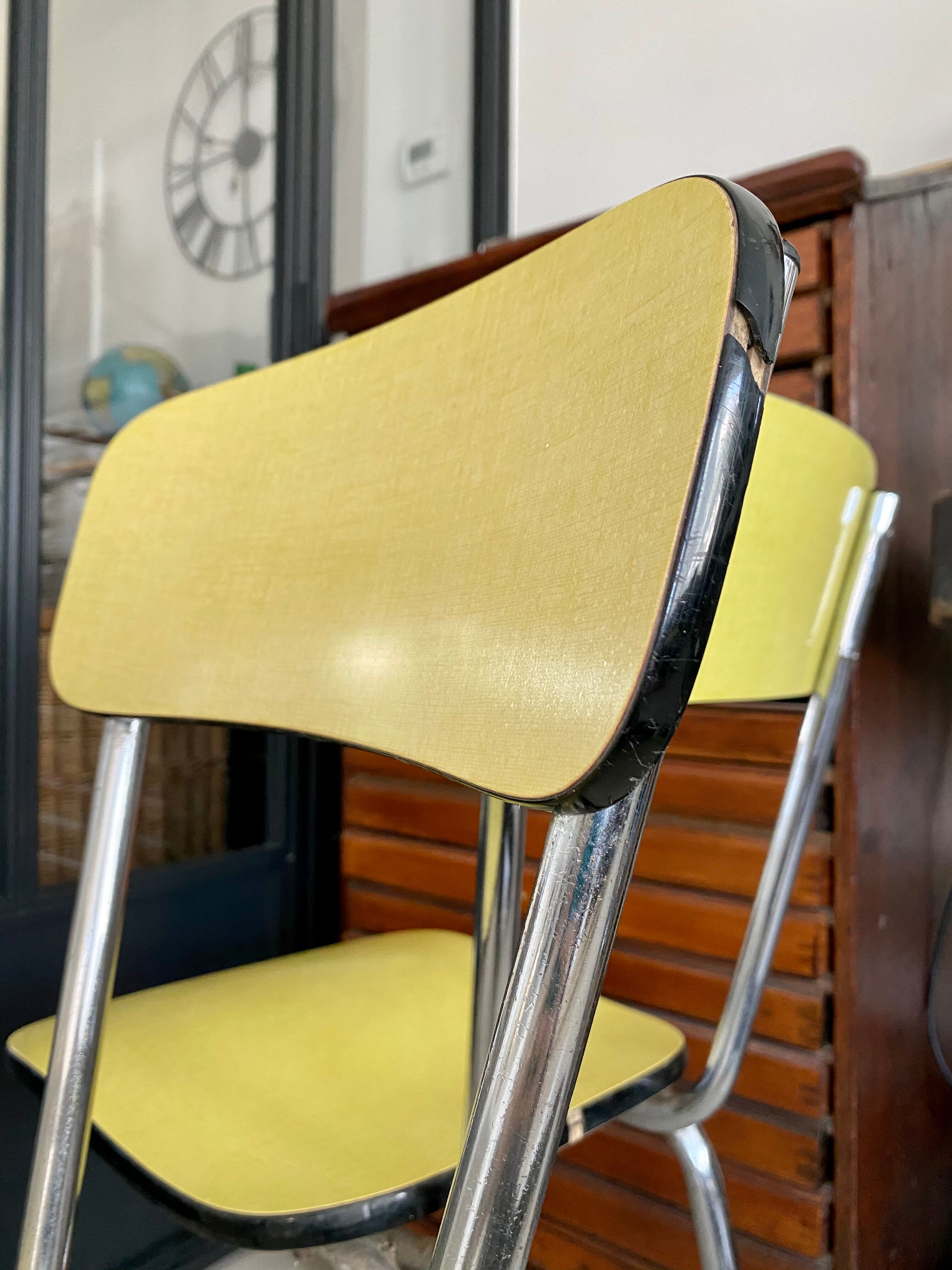 Paire de chaises formica jaune