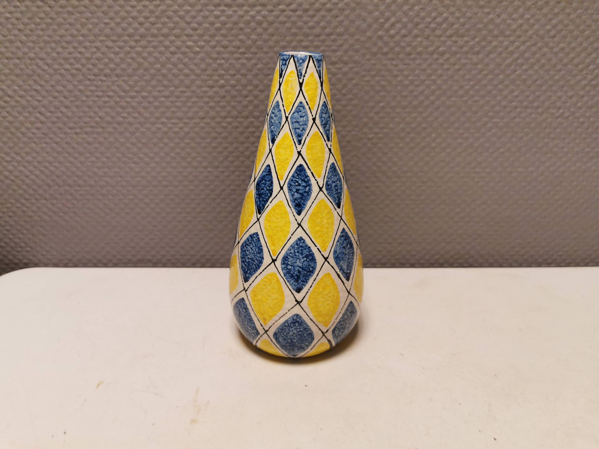 Vase italien à motif Arlequin dans un beau jaune/bleu