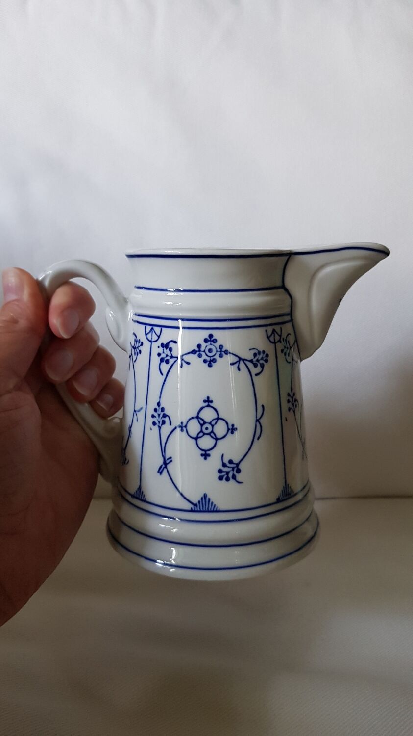 Pichet à lait en porcelaine Rieber en motif de Saxe bleu-blanc