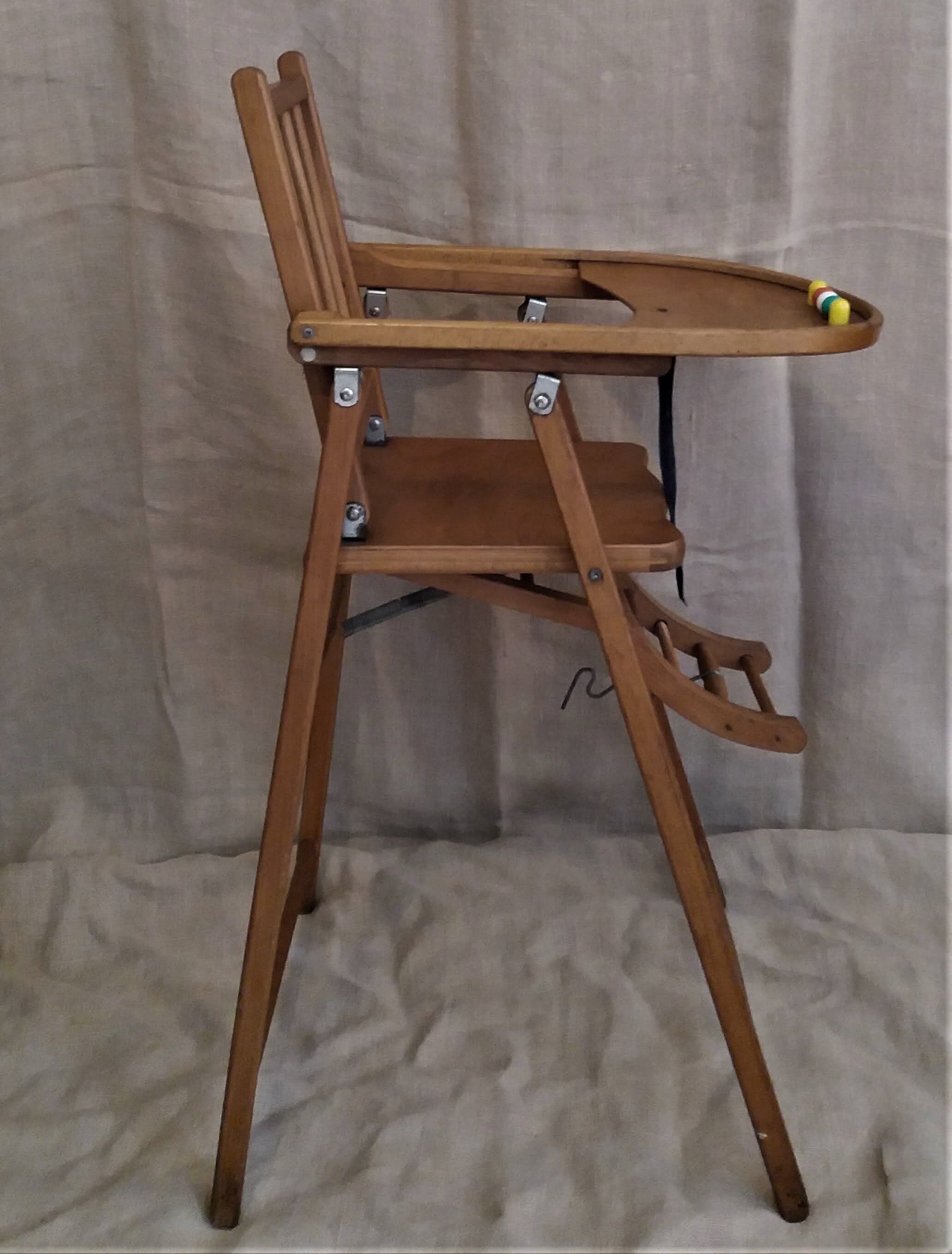 Chaise bébé vintage en bois