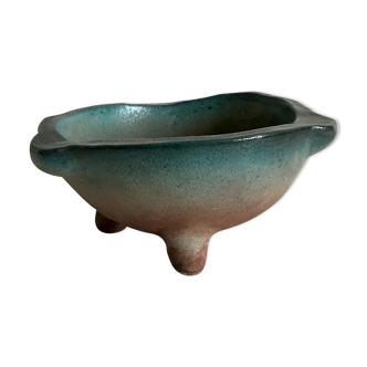 Large tripod fruit cut, mortar - its pestle, sandstone, signed Accolay around 1950-1960.