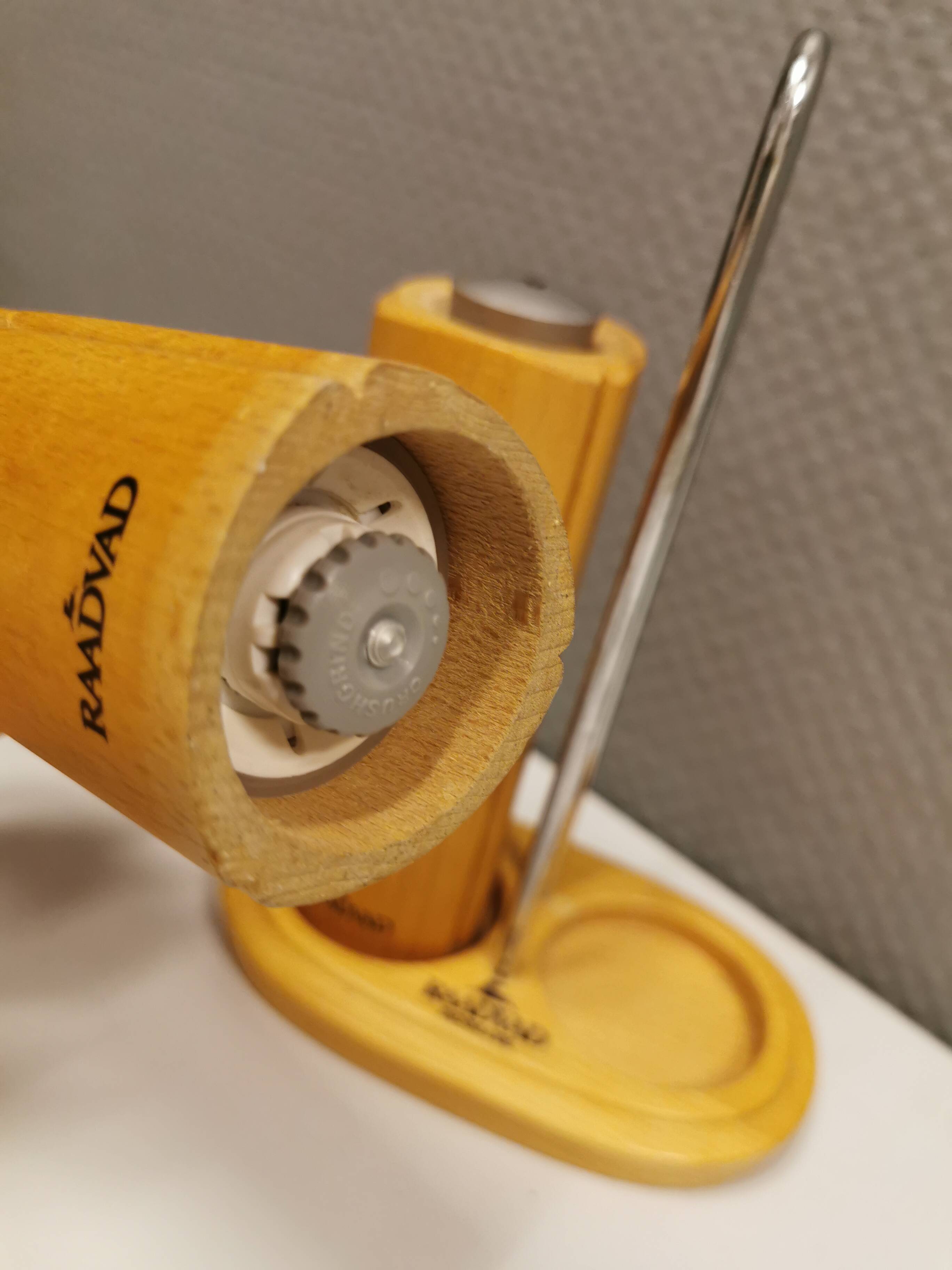 Moulins à poivre et à sel conçus par Royal Raadvad. Fin du 20ème siècle.