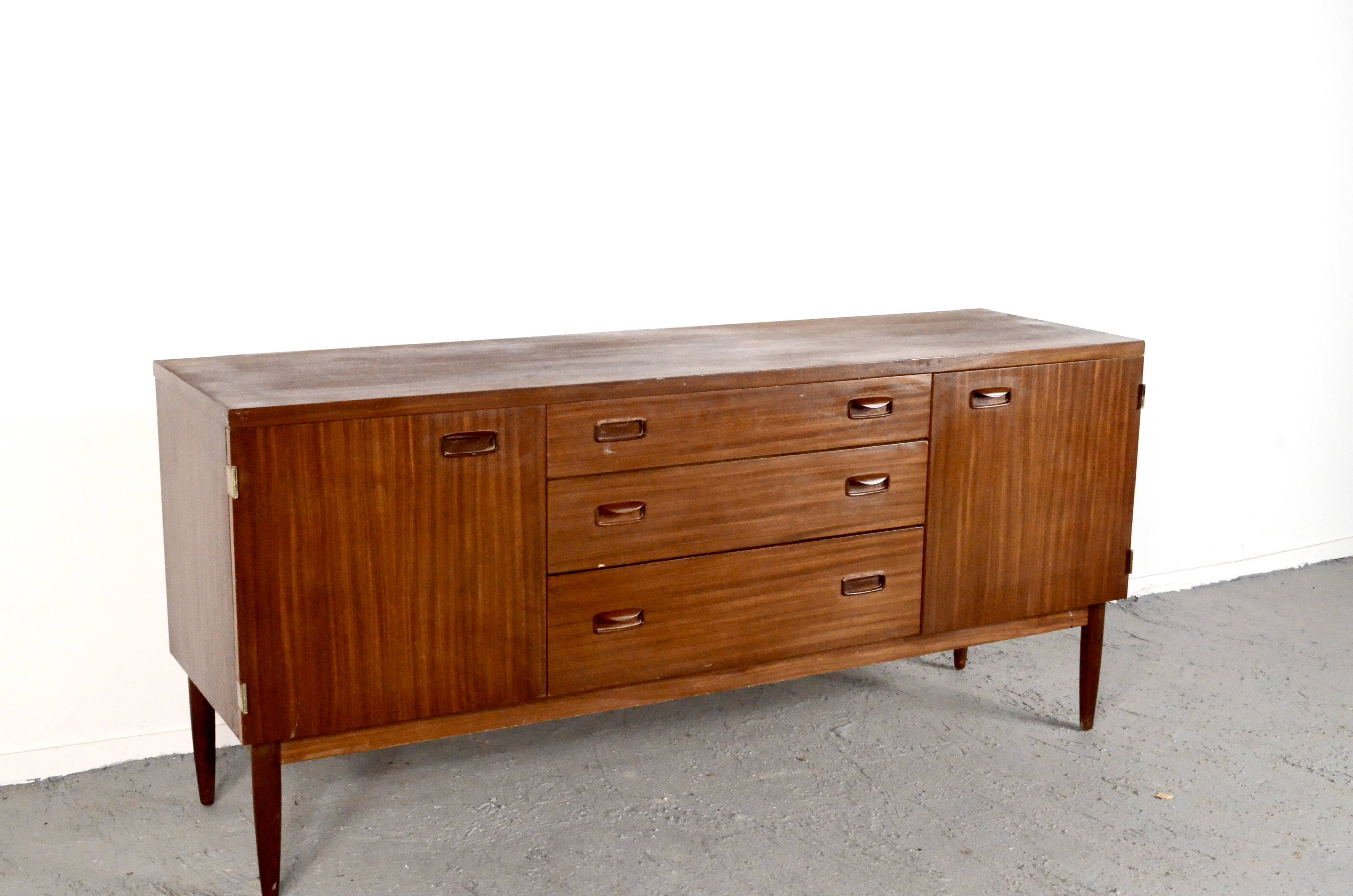 Stylish Vintage Danish Style Teak Sideboard / Dresser. Midcentury Modern