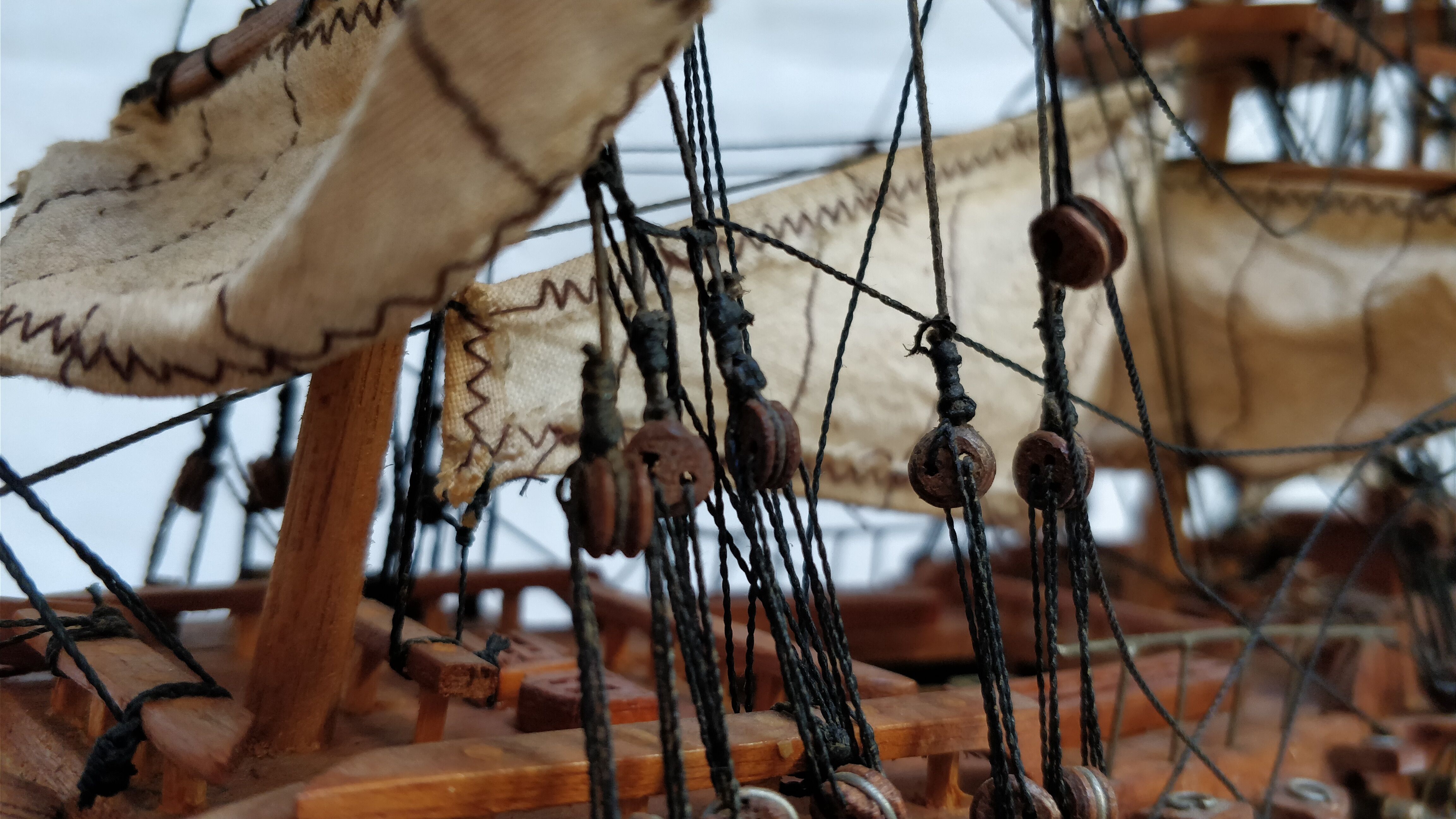 Boat model Le Saint Geran in wood and fabric