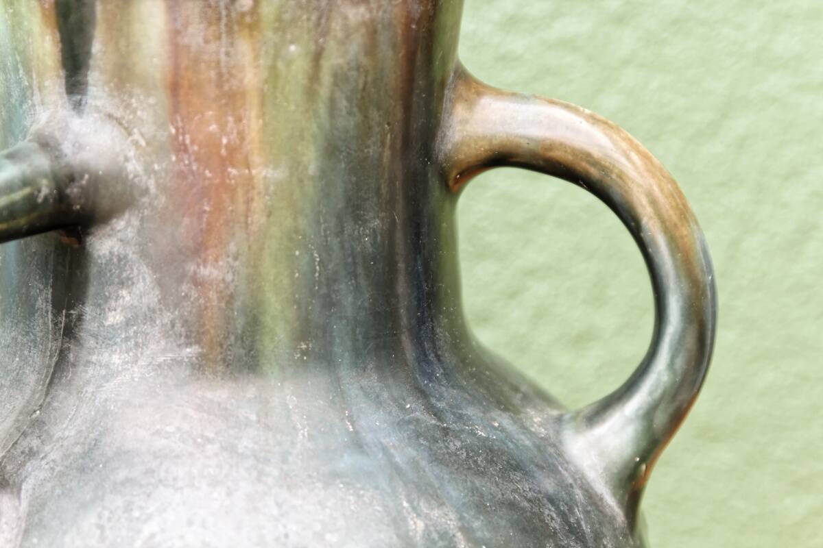 Beauvais sandstone vase