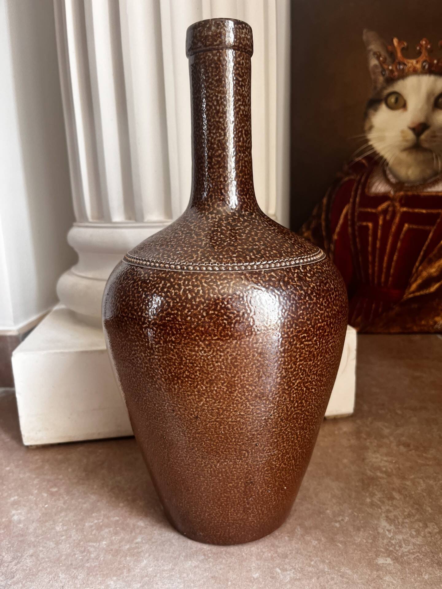 Give me a ceramic jug.