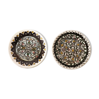 Set of 2 small ethnic plates