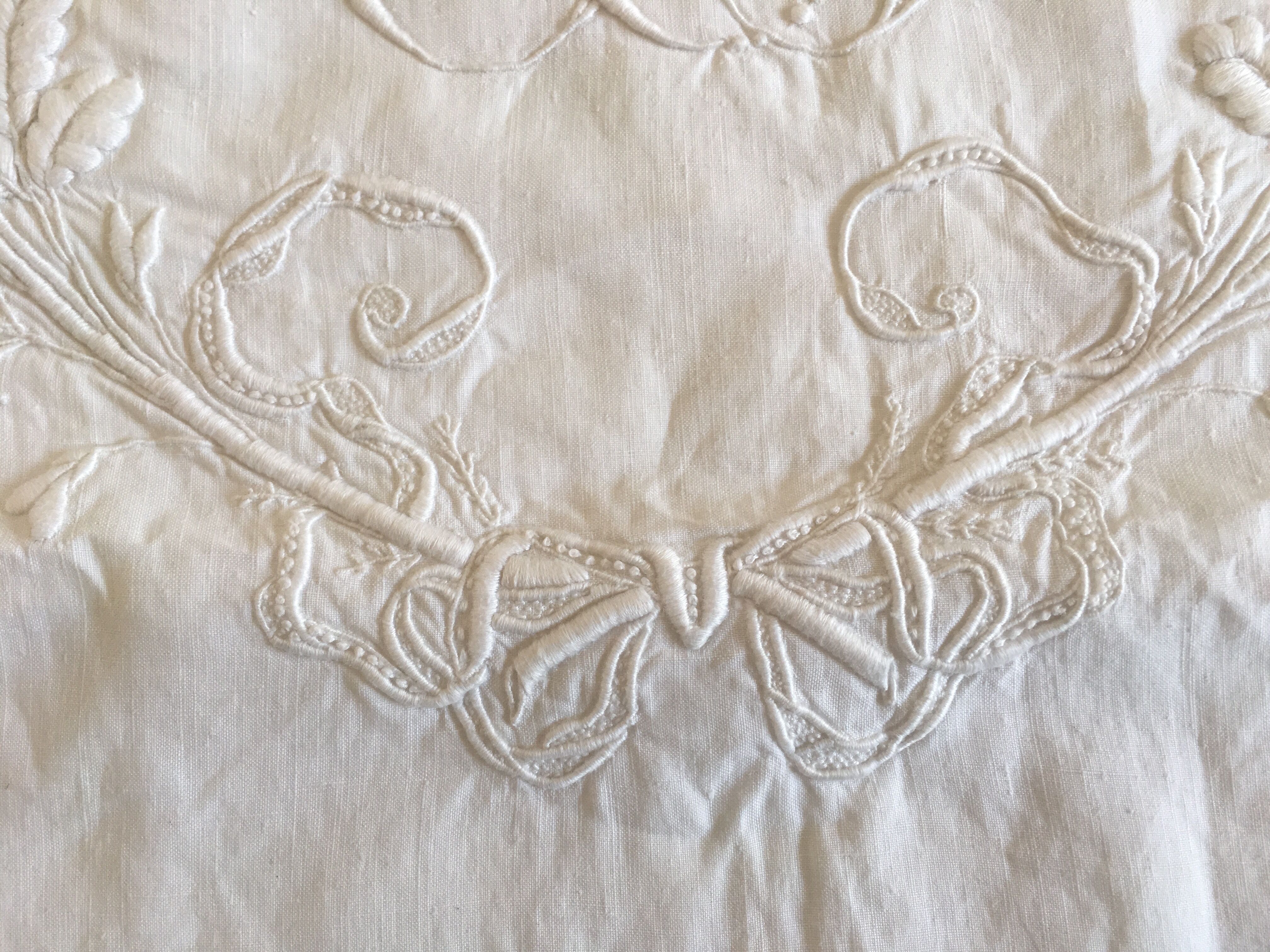 19th embroidered linen yarn wedding kit pillow taie B