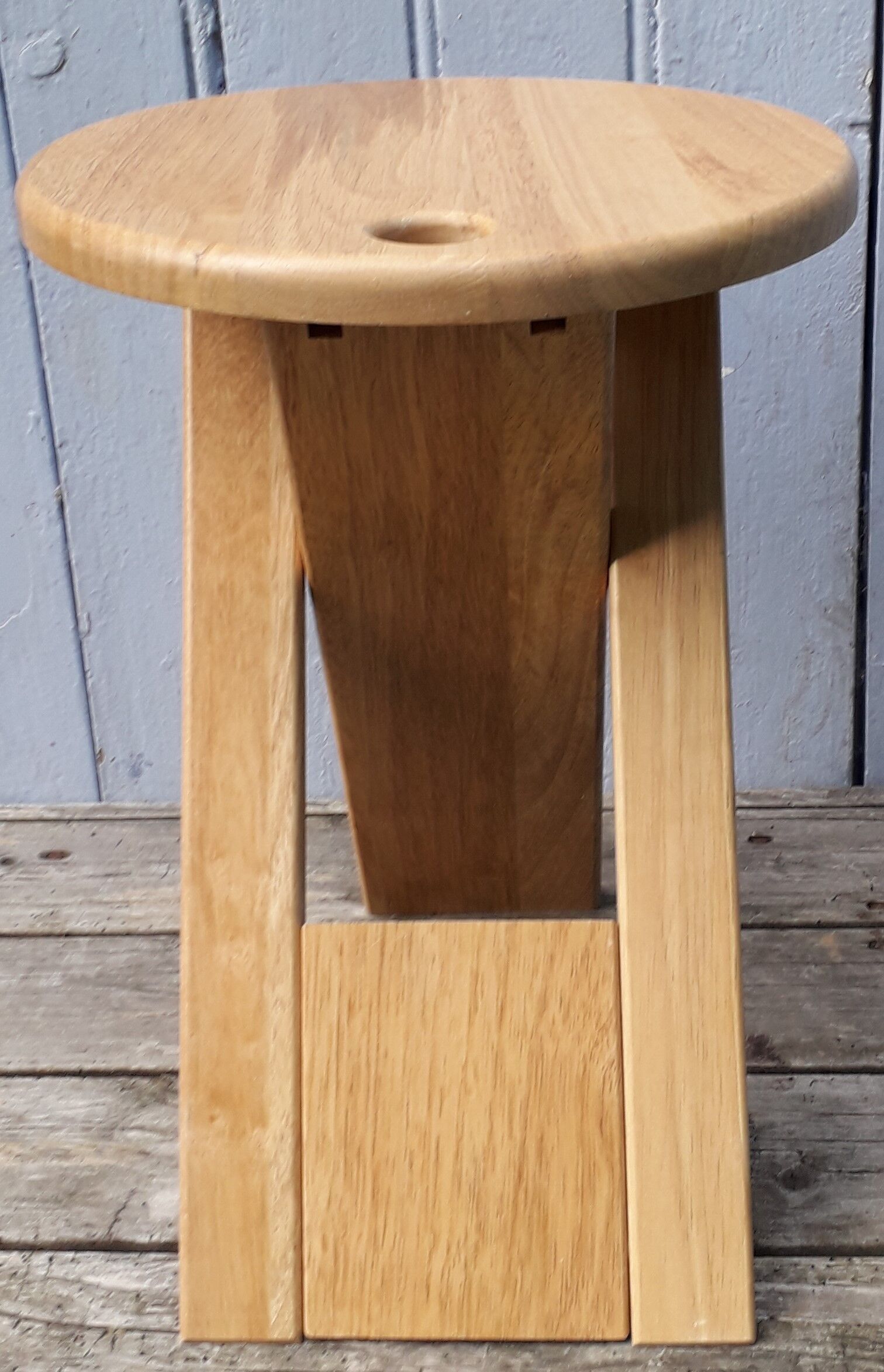 Suzy stool, design Adrian reed