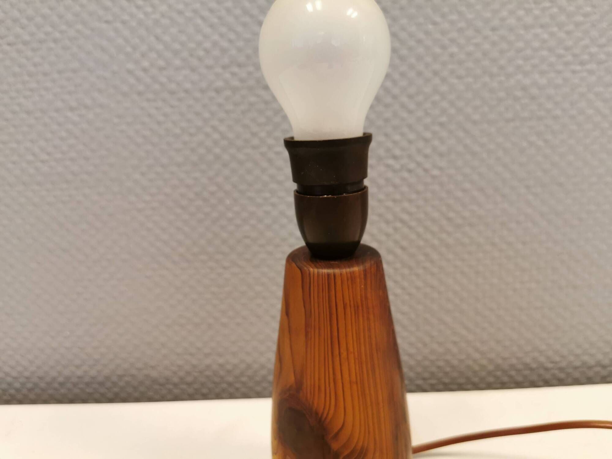 Very rare table lamp in turned wood by Stig Petterson Sweden 1950s.