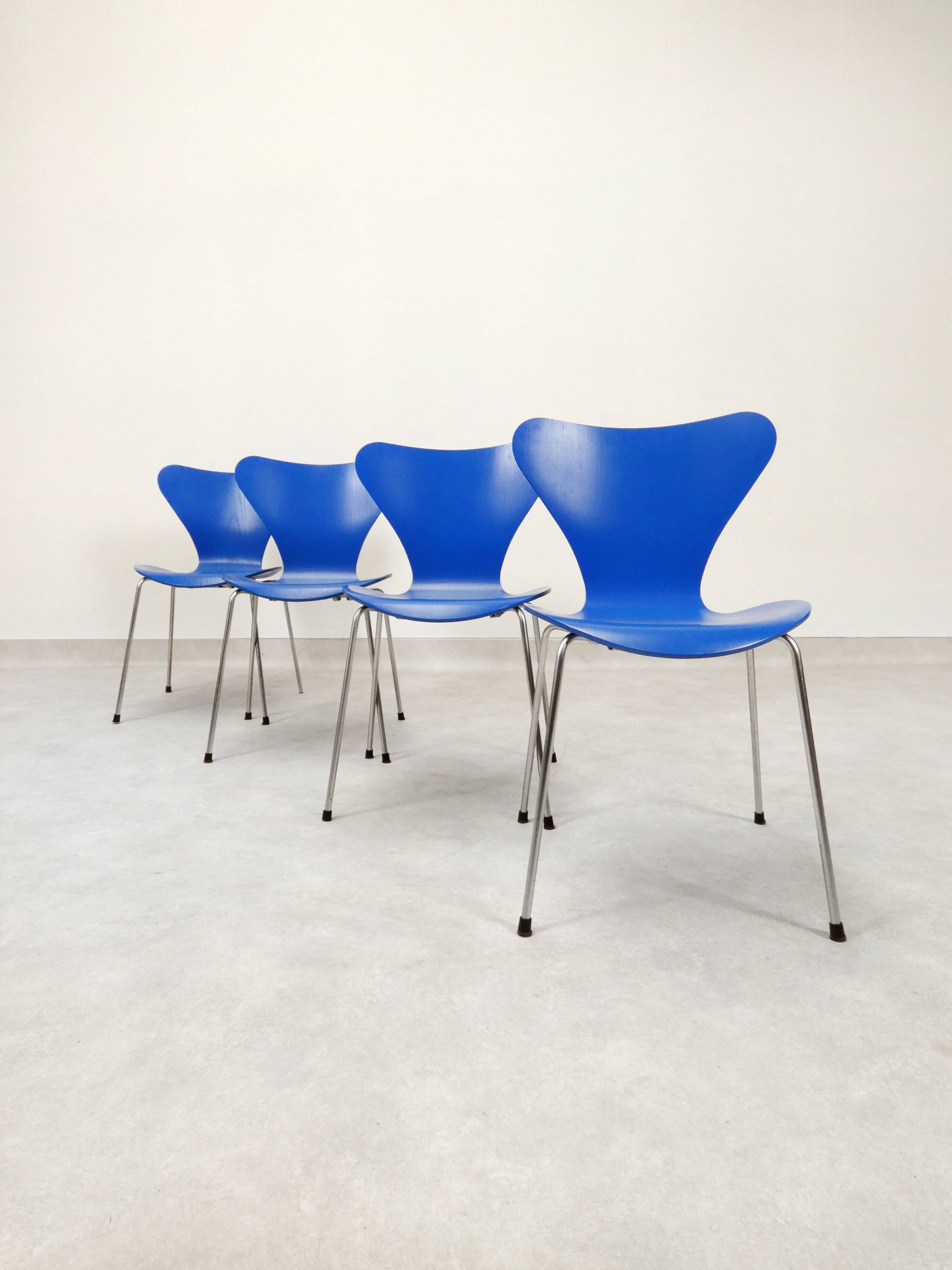 4 butterfly chairs by Arne Jacobsen for Fritz Hansen