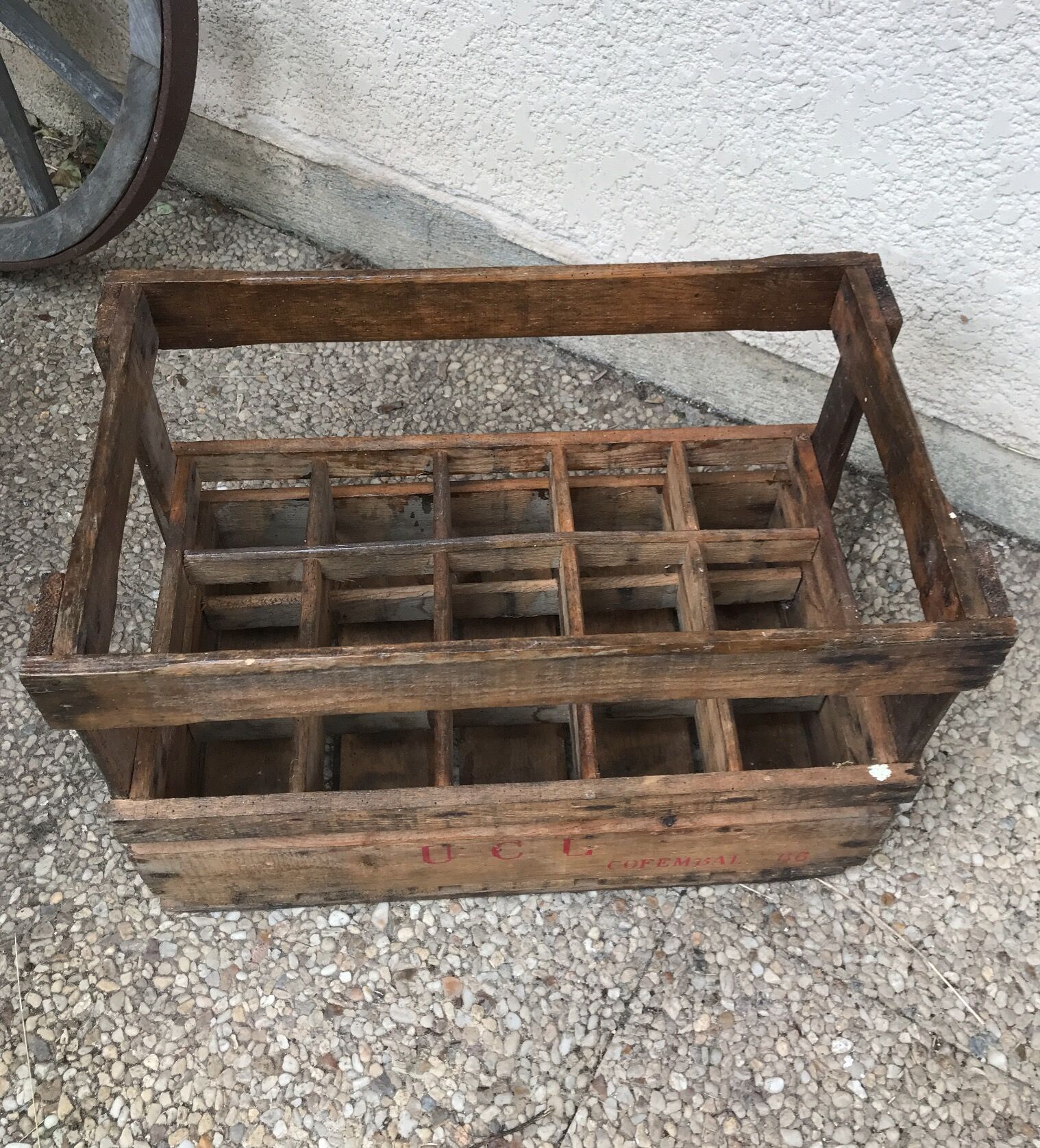 Old wooden bottle box