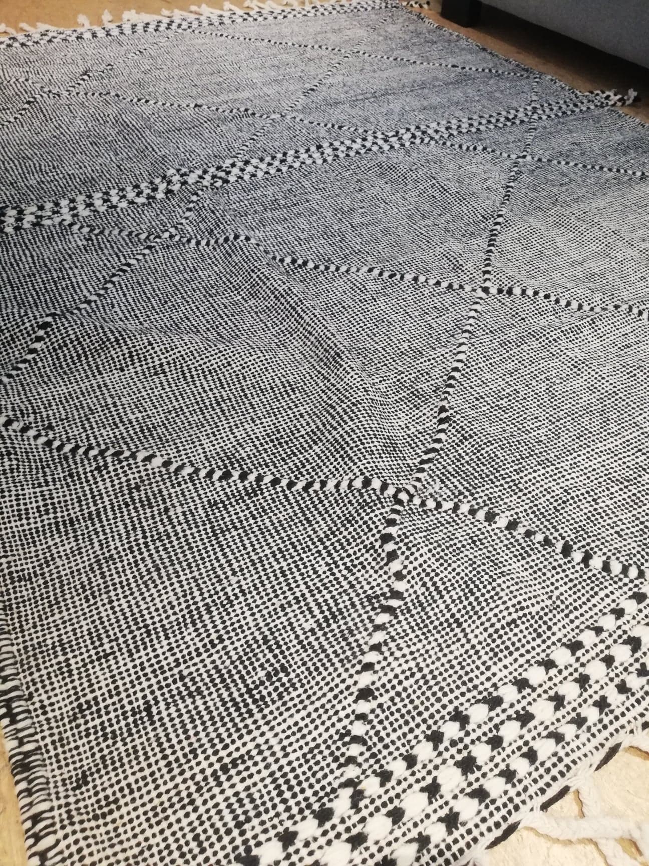 Zanafi carpet 100% wool 240x170cm