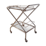 Vintage dessert with foldable wheels