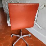 Oxford armchair by Fritz Hansen in walnut leather