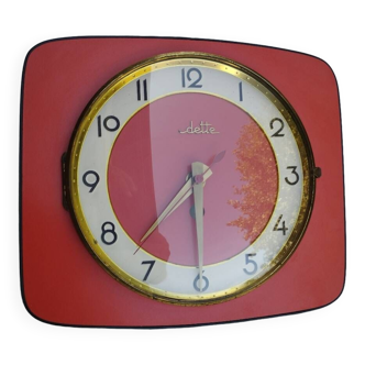 Red Star Clock