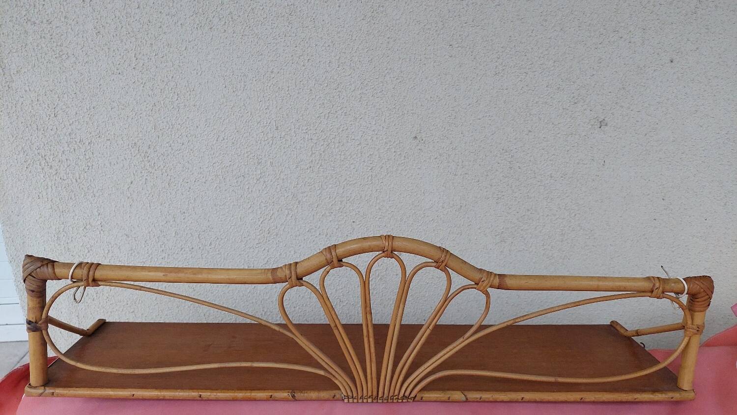 Étagère murale vintage en rotin