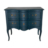 Antique chest of drawers