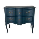 Antique chest of drawers