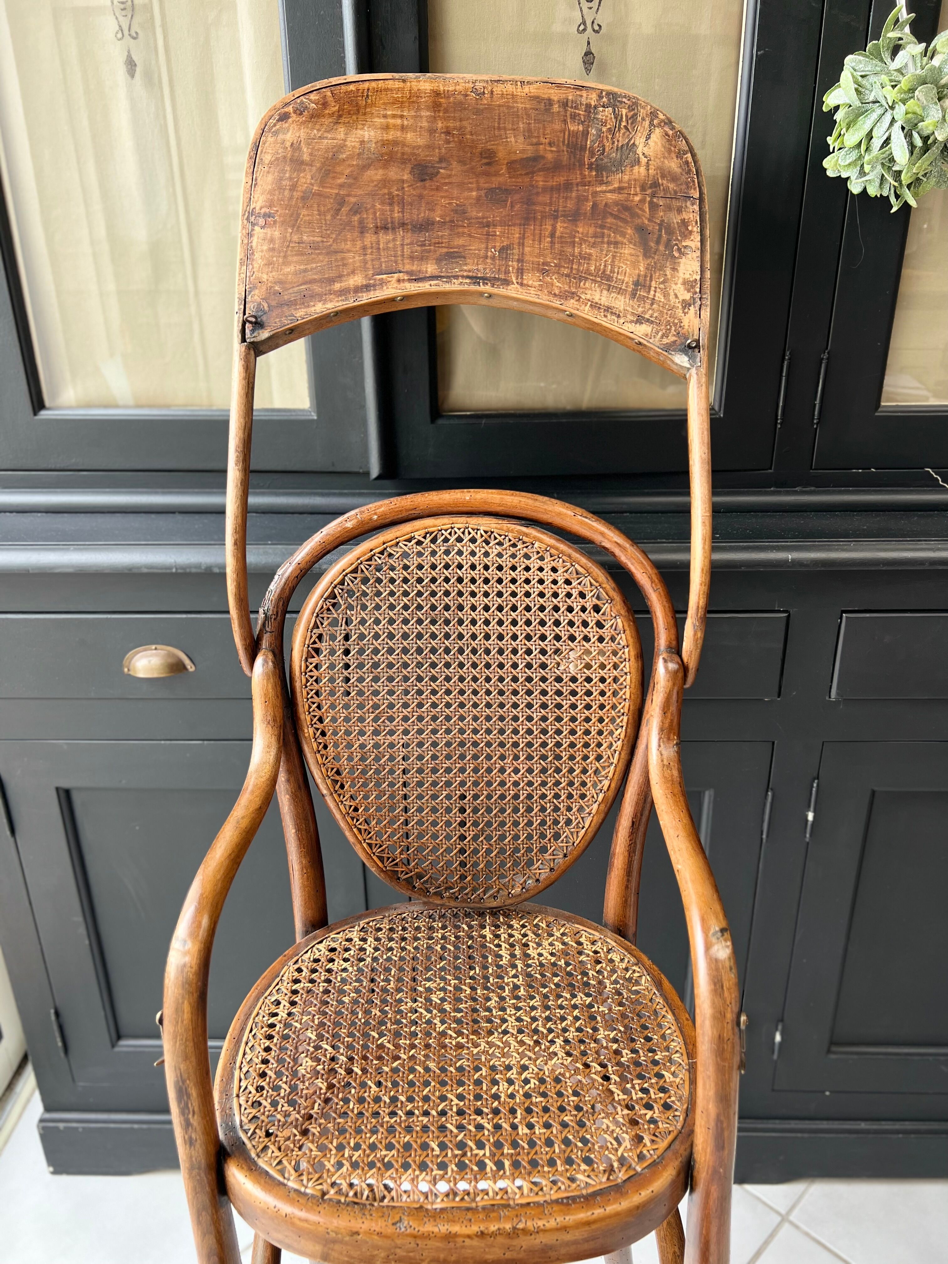 Rattan high chair cannages year 30