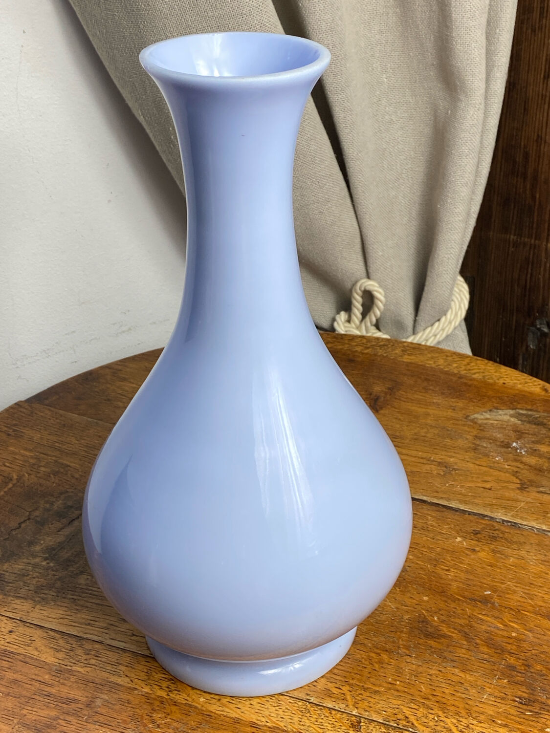 Globe in opaline violet