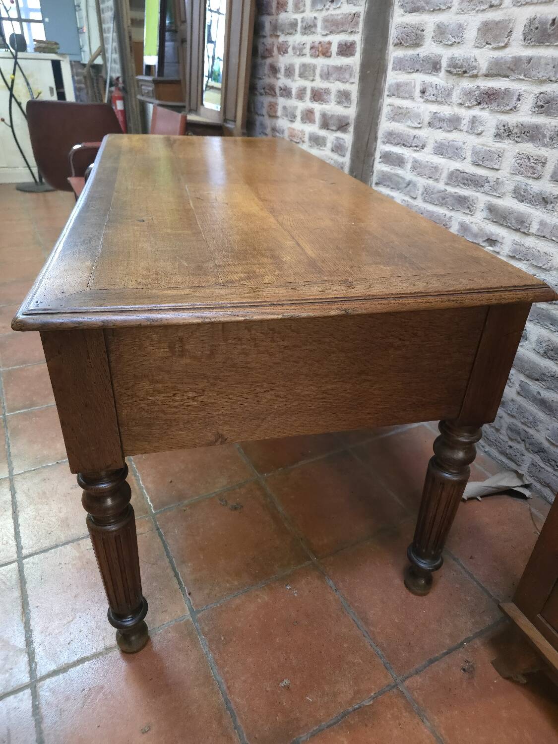 Oak desk with 3 drawers