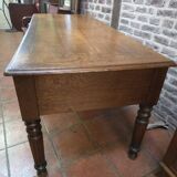 Oak desk with 3 drawers