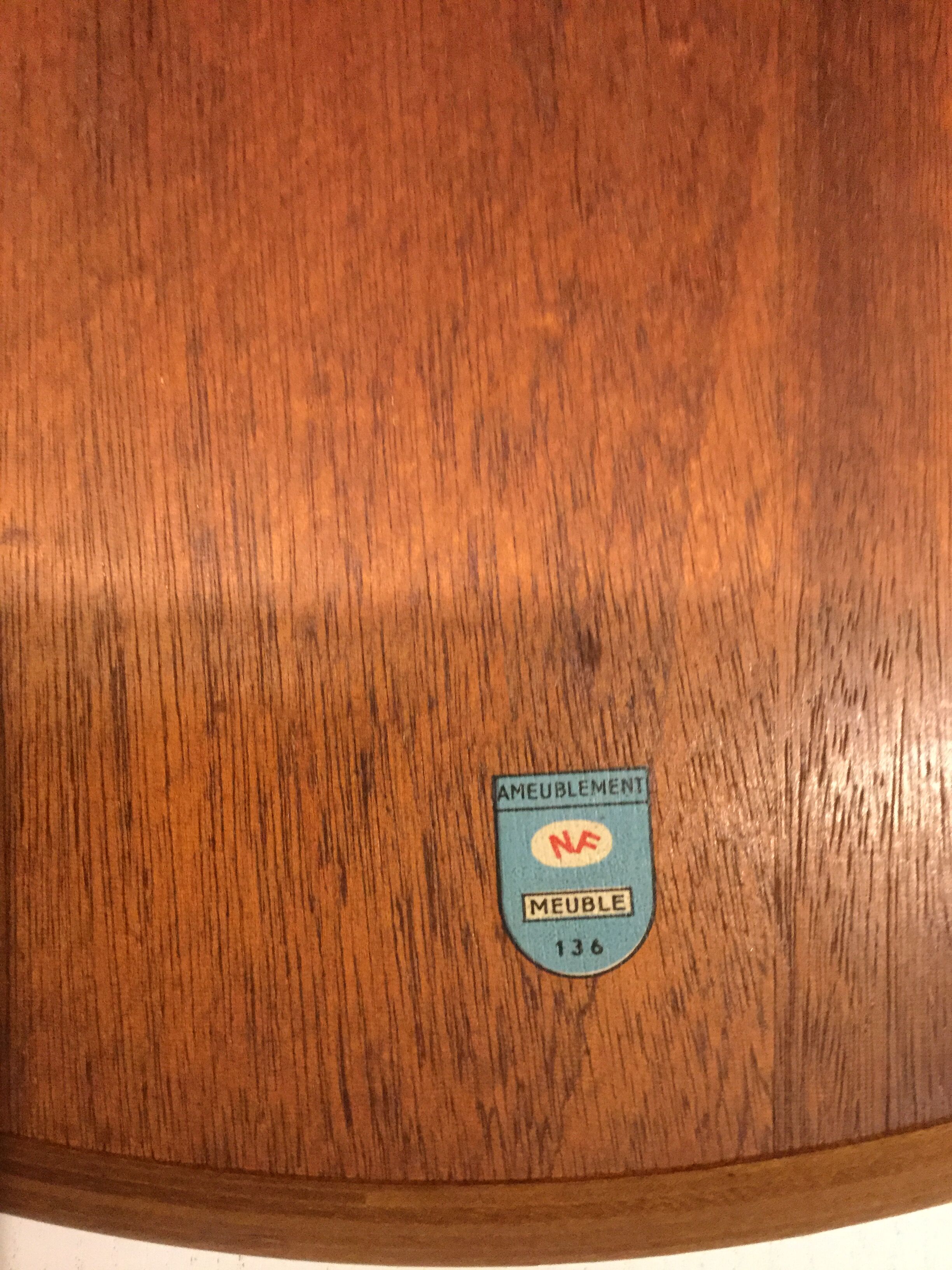 Tripod round coffee table