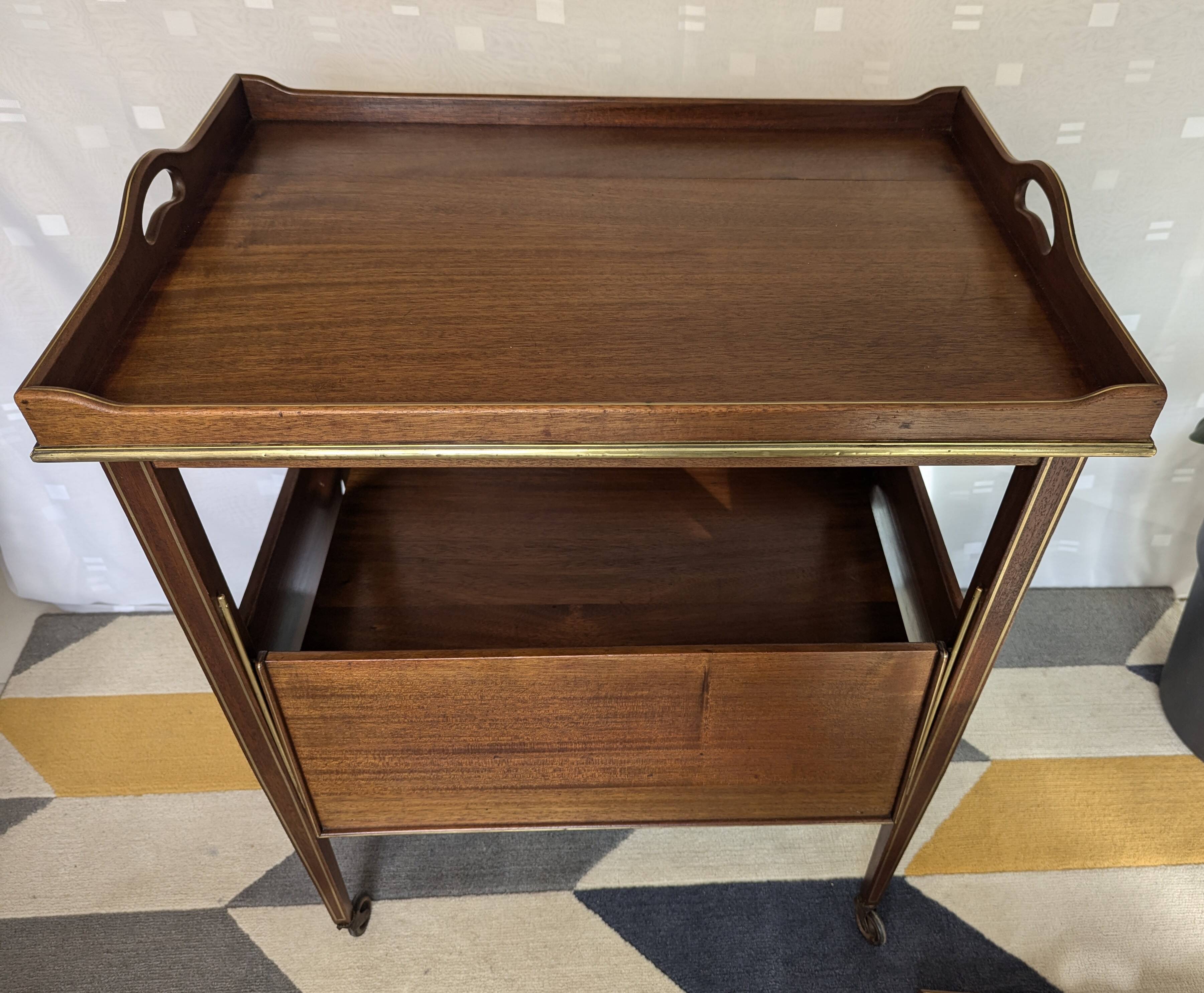 Table à thé 1900 art nouveau acajou laiton meuble ancien desserte