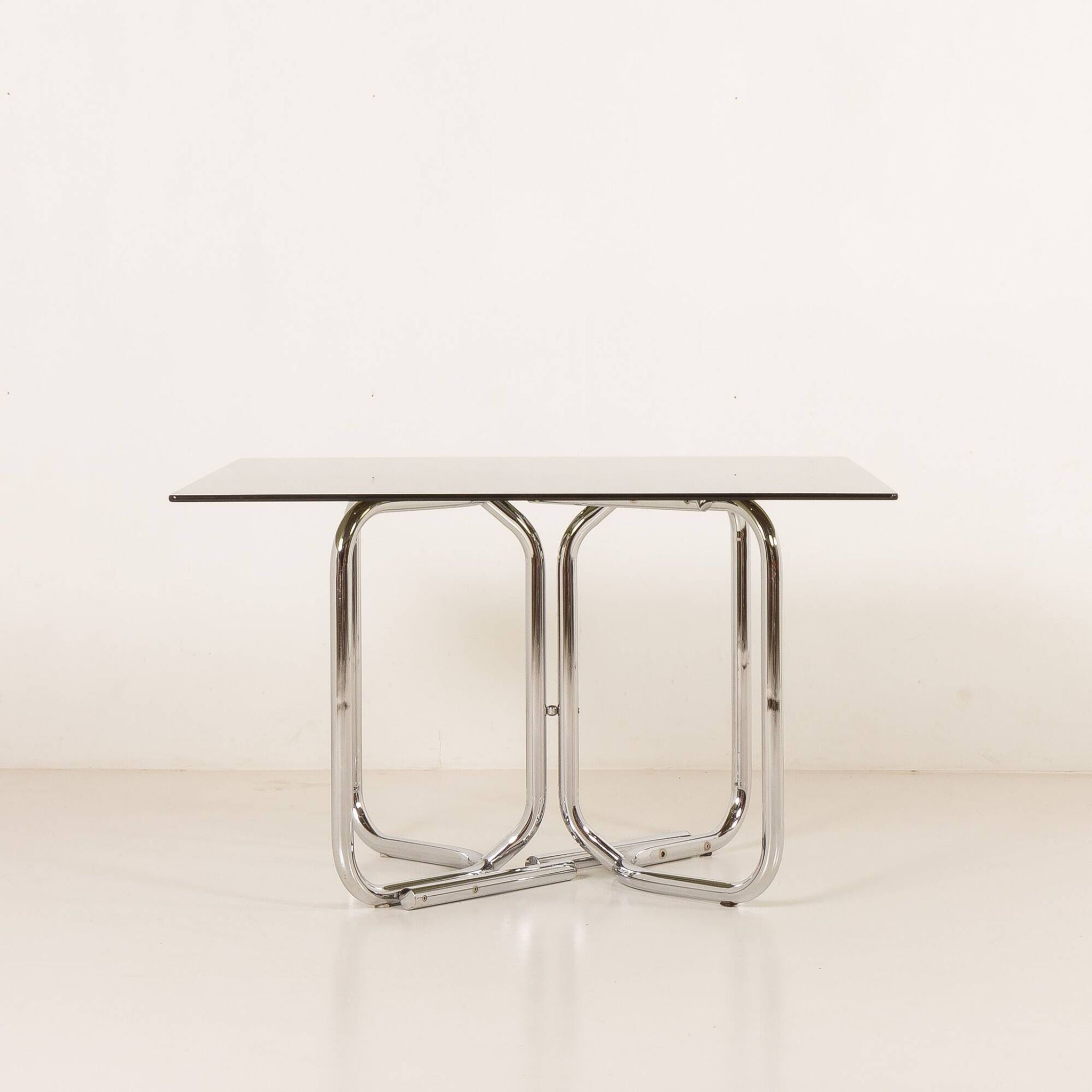 Italian Space Age dining table with 4 chairs attributed to Giotto Stoppino, 1970s
