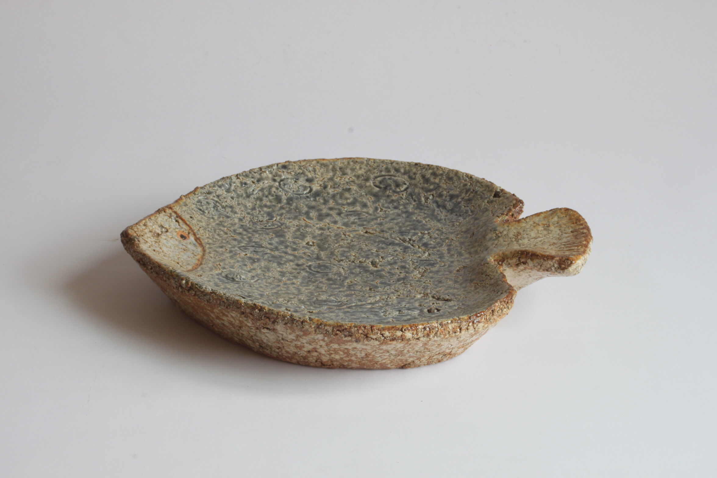 Fish shaped stoneware serving dish