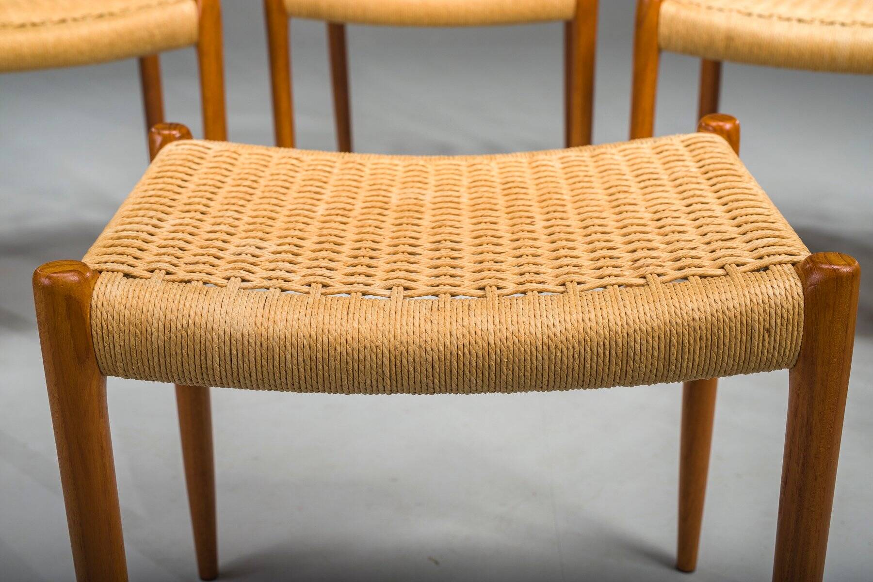 Chaises de salle à manger modèle 83 en teck par Niels Otto Møller pour J.L. Møllers, années 1960, lot de 6