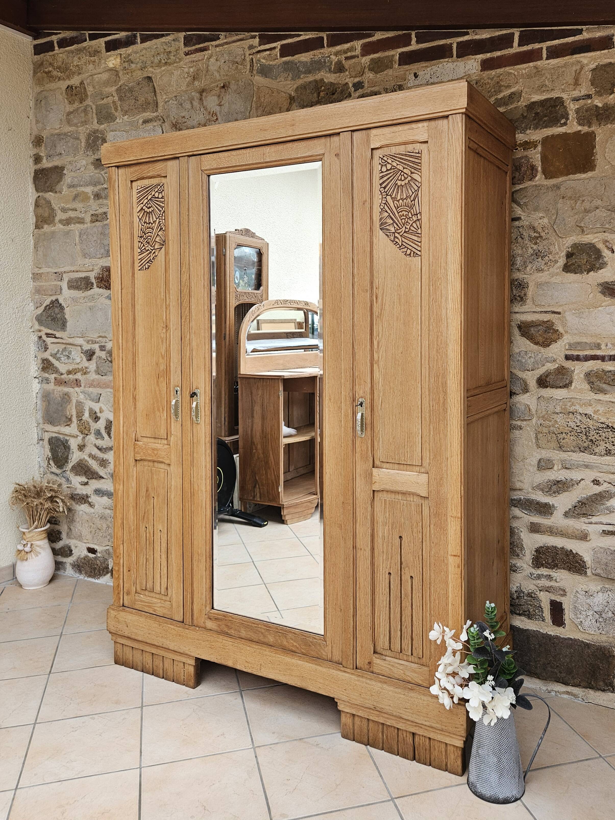 Armoire parisienne art déco