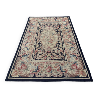 Carpet with knotted stitches in the style of Aubusson