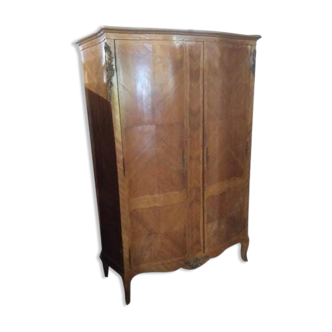 2-door cabinet with exterior and interior veneer