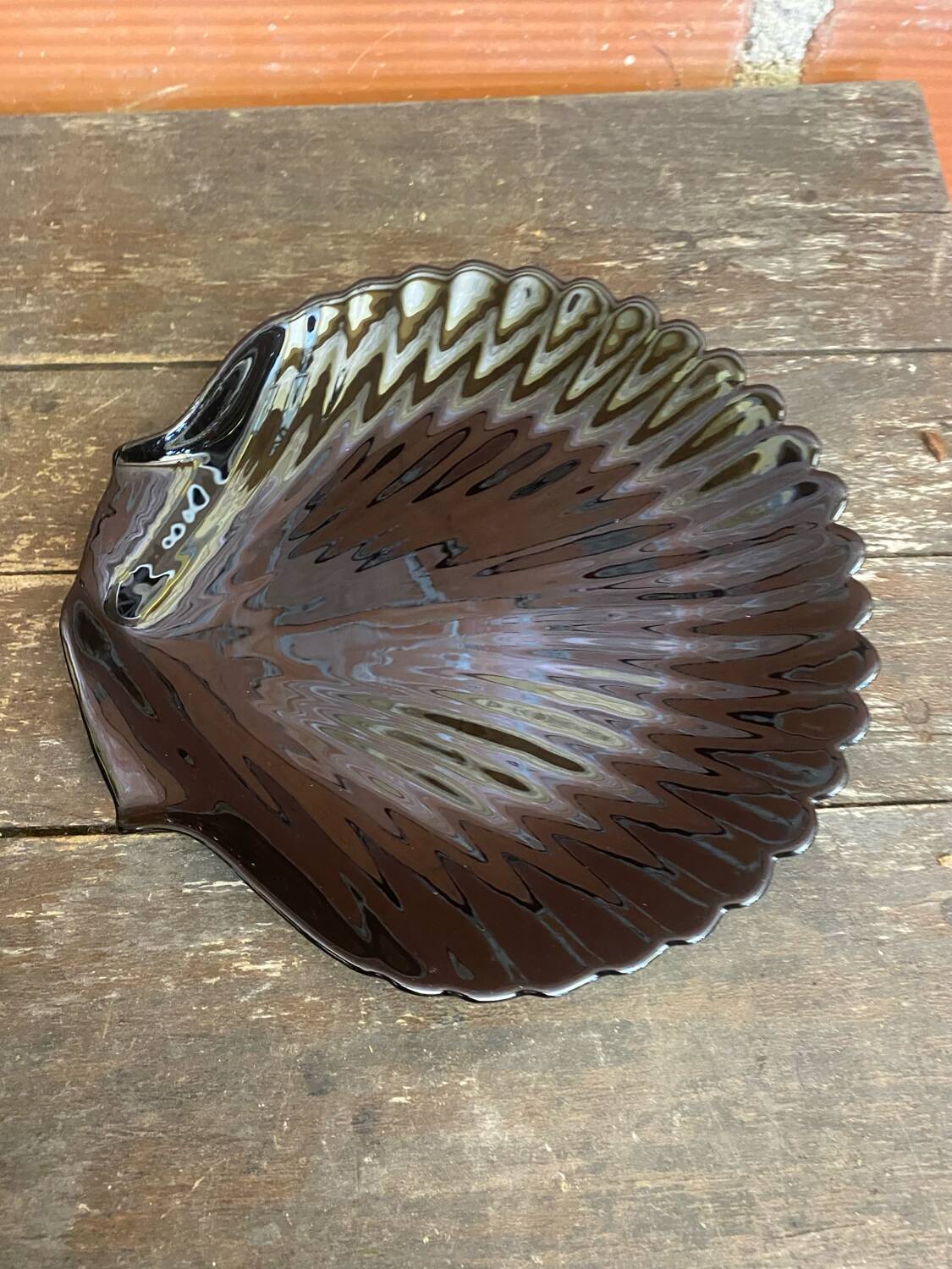 Set of 10 ARCOROC Shell-Shaped Plates Black Opaline 1970s