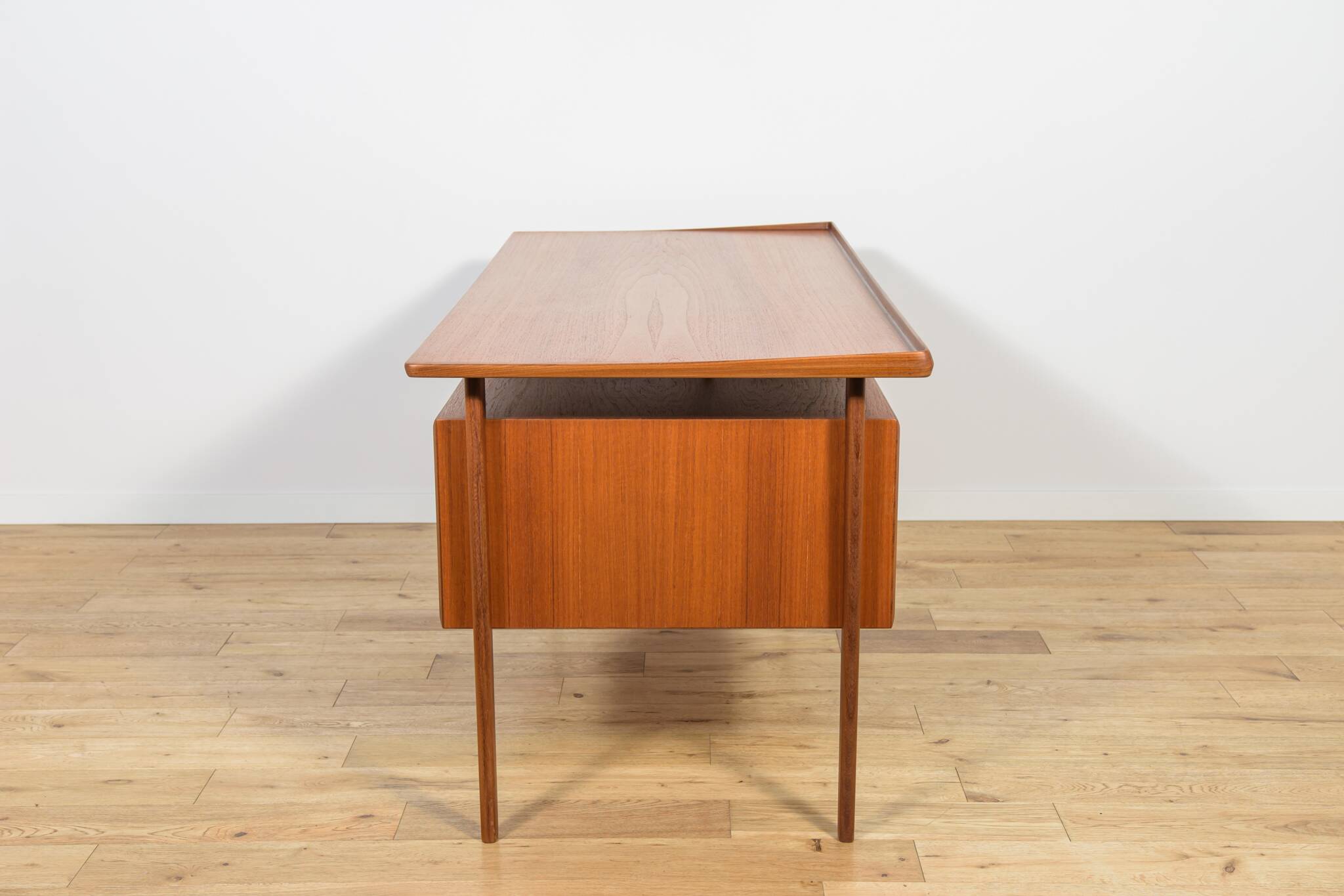 Mid-century freestanding teak desk by Peter Løvig Nielsen for Loviq, 1960s