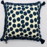 Square cushion, cover and insert. Model "Olivia".